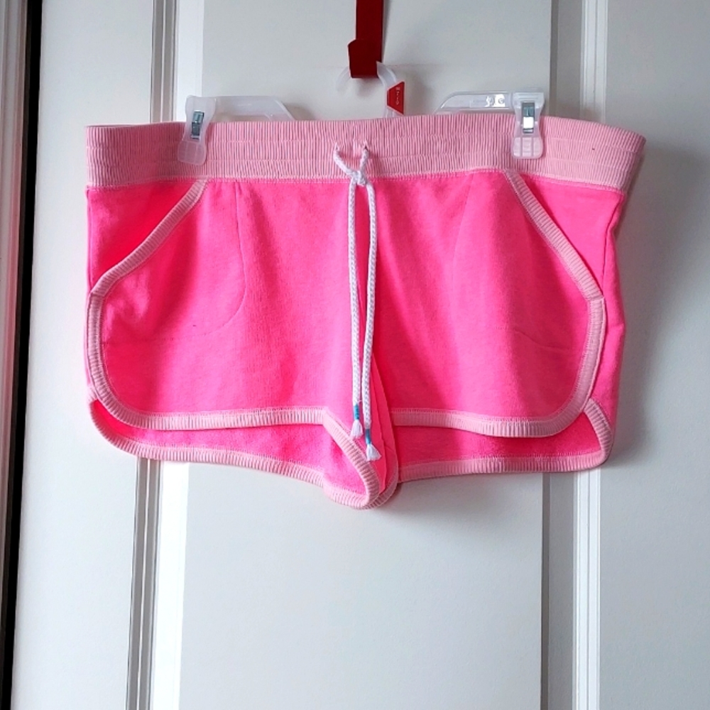 So pink shorts with pockets xl